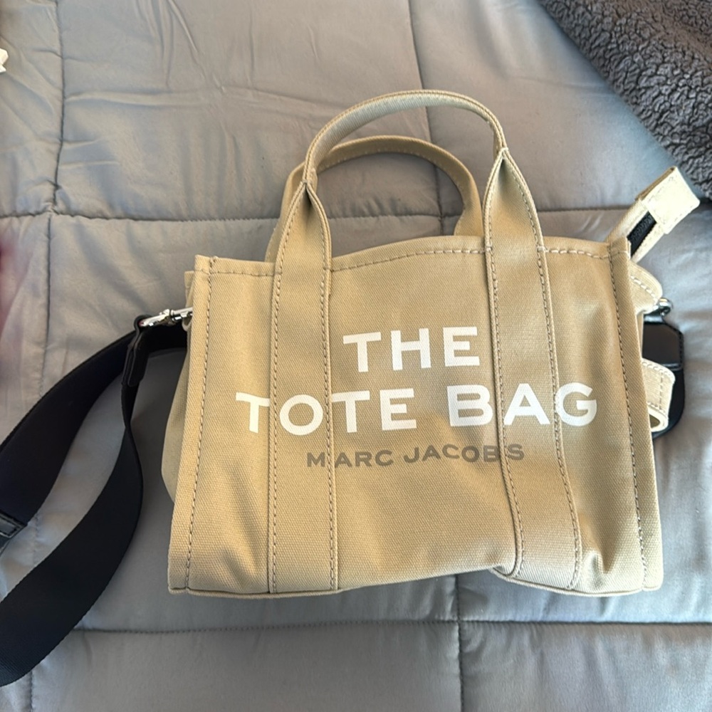 MARC JACOBS SMALL “THE TOTE BAG”
